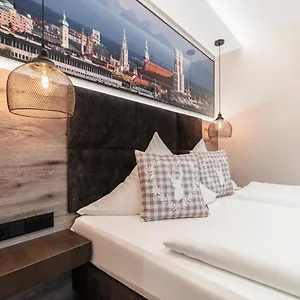Demas Garni Hotel
